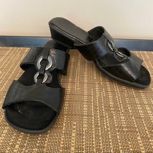 wide width silver sandals